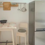 Sweethome - Ruhig - Grosse Kueche, Balkon, Stellplatz, Wifi